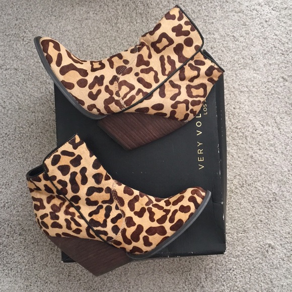 Very Volatile Los Angeles leopard boot size 8 - Picture 1 of 5